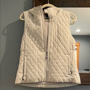 Obermeyer Women's Quilted Cream Vest